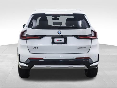 Used 2025 BMW X1 xDrive28i image 4