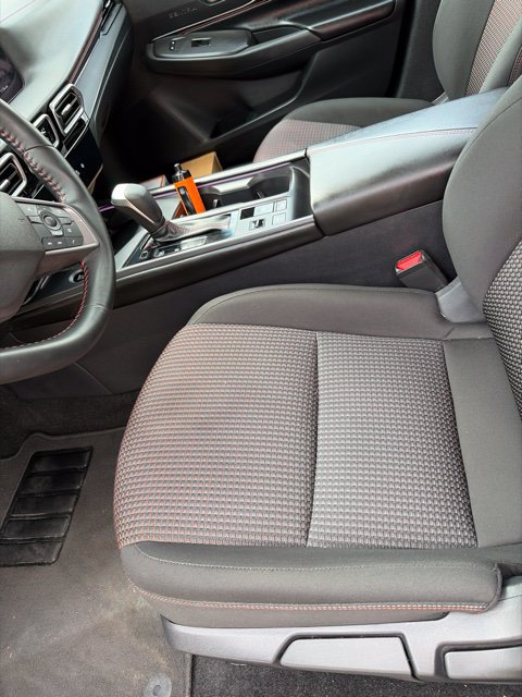 Used 2026 Nissan Sentra SR w/ Floor Mat Package FWD image 4