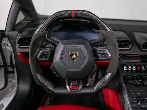 Used 2019 Lamborghini Huracan LP 580-2 RWD image 17