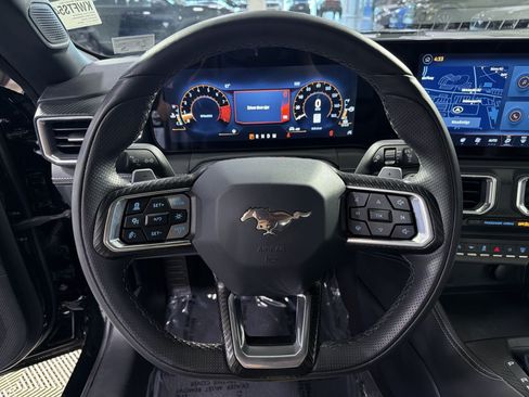 Used 2025 Ford Mustang GT Premium RWD image 27