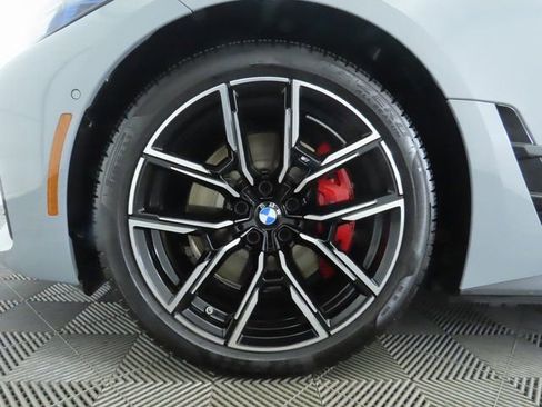 Used 2025 BMW i4 eDrive40 w/ M Sport Package image 31