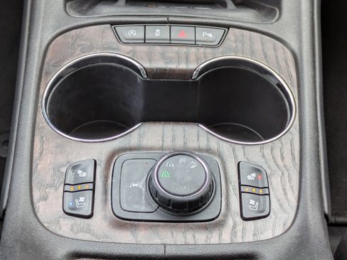 Certified 2022 GMC Acadia Denali w/ Denali Technology Package image 21