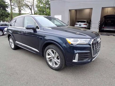 Certified 2023 Audi Q7 2.0T Premium Plus w/ Convenience Package AWD/4WD image 2