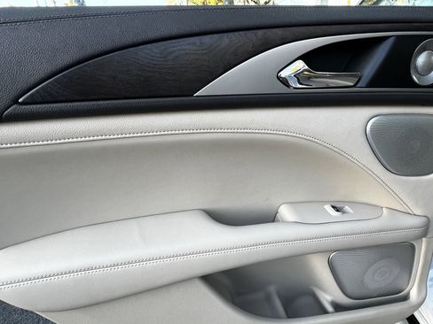 Used 2020 Lincoln MKZ Reserve w/ Luxury Package image 31