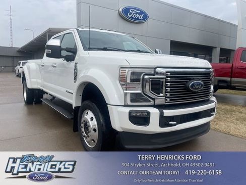 Used 2022 Ford F450 Platinum w/ FX4 Off-Road Package AWD/4WD image 1