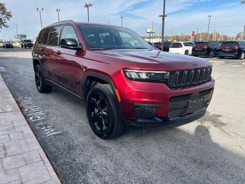 Certified 2023 Jeep Grand Cherokee L Laredo image 5