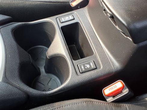 Used 2014 Nissan Rogue SL AWD/4WD image 13