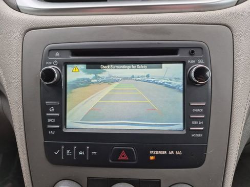 Used 2015 Chevrolet Traverse LS FWD image 46