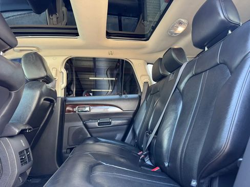 Used 2013 Lincoln MKX AWD image 20