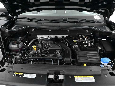 Certified 2022 Volkswagen Taos SE FWD image 29