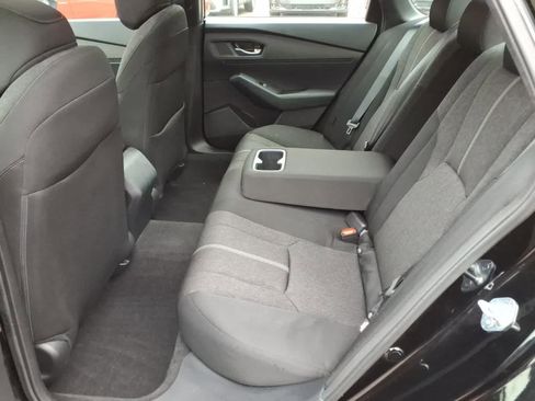 Used 2024 Honda Accord Sport image 9