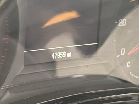 Used 2025 Chevrolet Trax LS FWD image 9