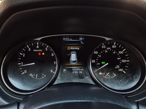 Used 2016 Nissan Rogue SV w/ SV Premium Package FWD image 14