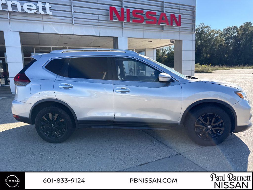 Used 2018 Nissan Rogue SV FWD image 7