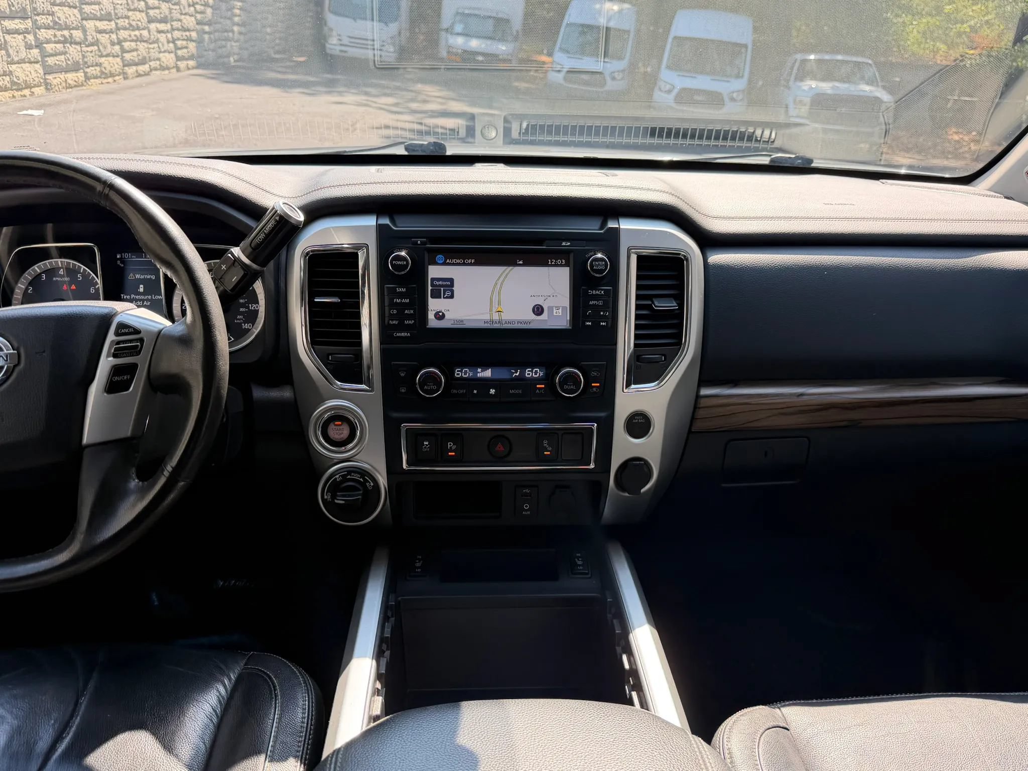 Used 2017 Nissan Titan SL AWD/4WD image 20