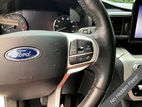Used 2021 Ford Explorer XLT w/ Equipment Group 202A AWD/4WD image 16