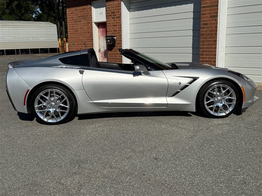 Used 2017 Chevrolet Corvette Stingray Coupe RWD image 35