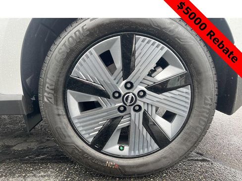 New 2025 Nissan Murano SL image 9