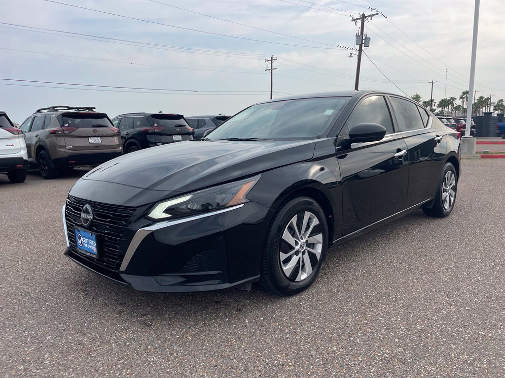 Certified 2025 Nissan Altima 2.5 S FWD image 3