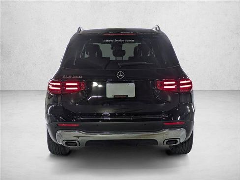 Certified 2025 Mercedes-Benz GLB 250 image 9