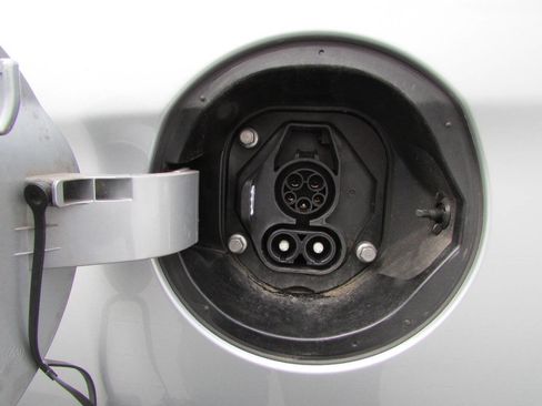 Used 2020 Hyundai Ioniq Limited image 9