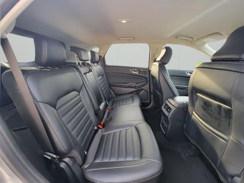 Used 2024 Ford Edge SEL image 29