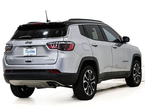 Used 2022 Jeep Compass Limited w/ Sun and Sound Group AWD/4WD image 7