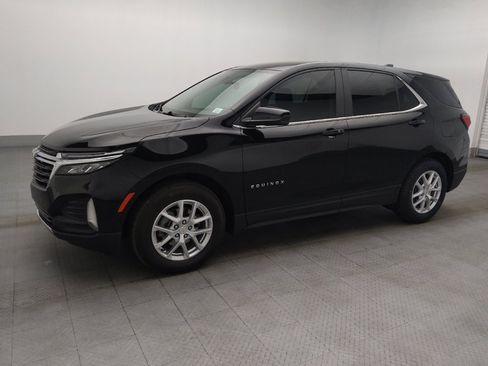 Used 2024 Chevrolet Equinox LT FWD image 2