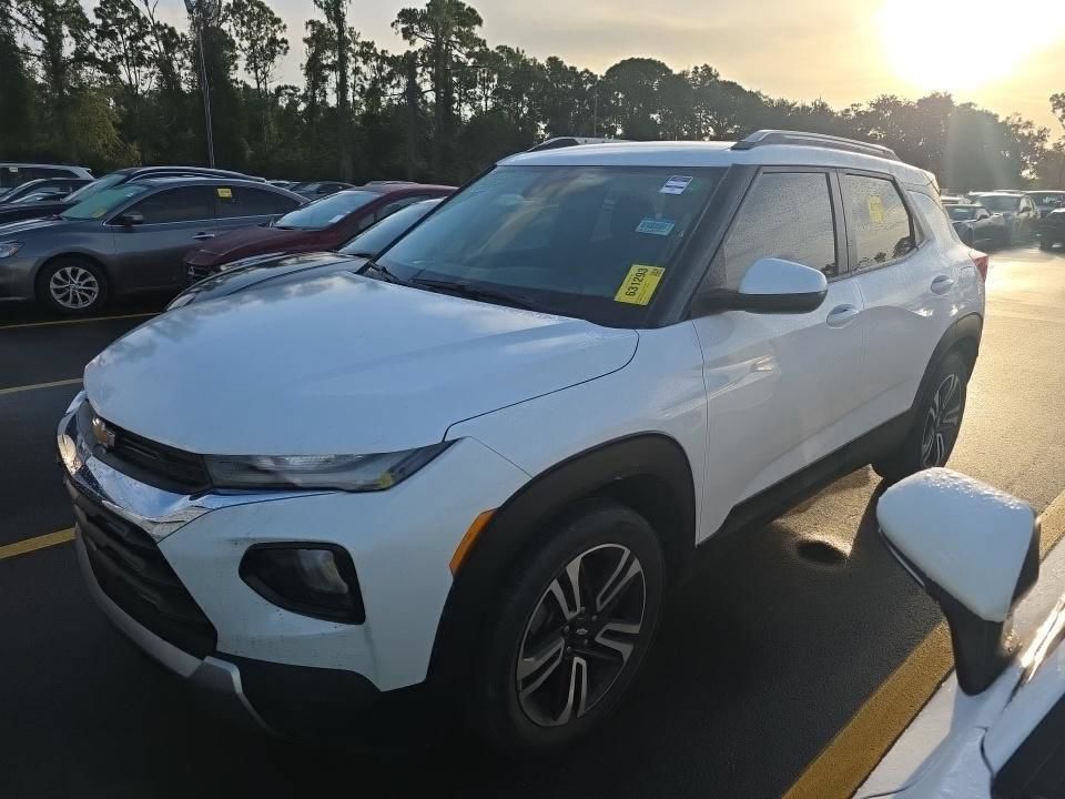 Certified 2023 Chevrolet TrailBlazer LT w/ Convenience Package FWD image 12