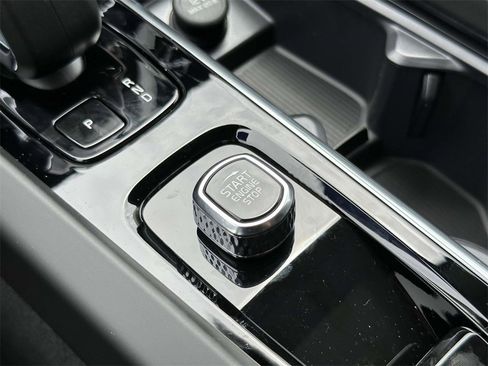 New 2025 Volvo XC60 B5 Plus w/ Protection Package Premier image 7