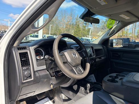 Used 2014 RAM 2500 ST image 22