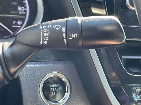 Used 2022 Toyota Camry XLE FWD image 29