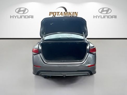 Used 2023 Nissan Sentra SR w/ SR Premium Package FWD image 24