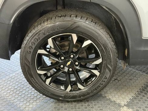 Used 2023 Chevrolet TrailBlazer LT w/ Convenience Package AWD/4WD image 14