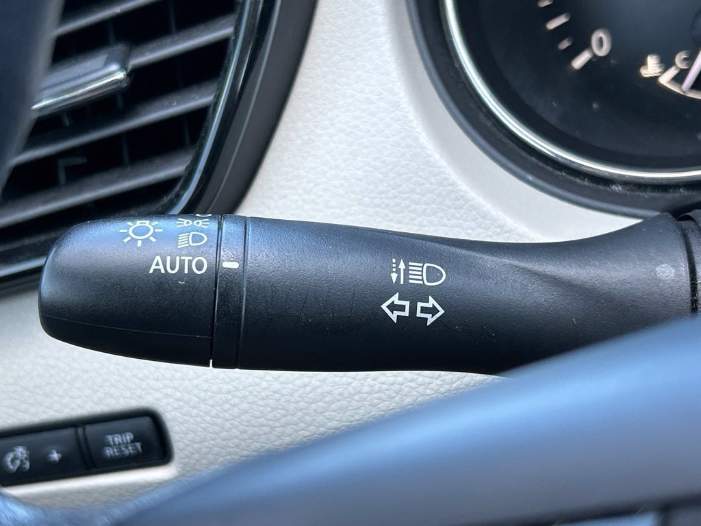 Used 2019 Nissan Rogue Sport SV FWD image 29