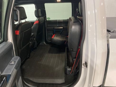 Used 2019 Ford F150 Lariat w/ Equipment Group 502A Luxury AWD/4WD image 20