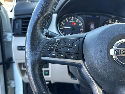 Used 2019 Nissan Rogue Sport SL image 18