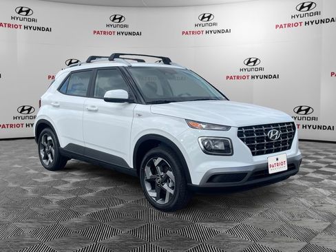 New 2026 Hyundai Venue SEL FWD image 1