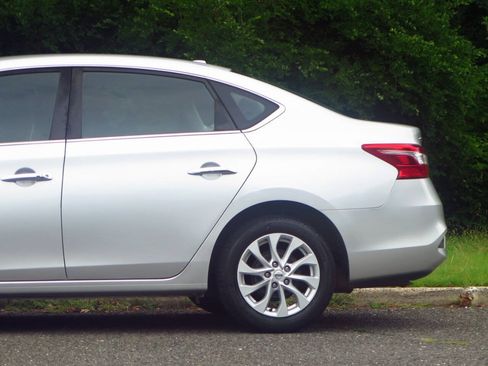 Used 2019 Nissan Sentra SV FWD image 22