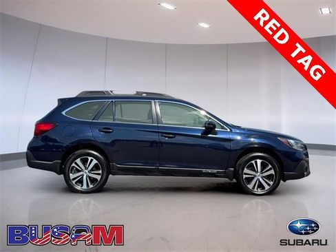 Used 2018 Subaru Outback 2.5i Limited image 3