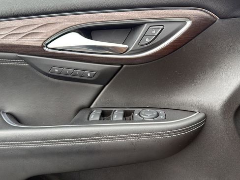 Used 2023 Buick Envision Avenir image 6