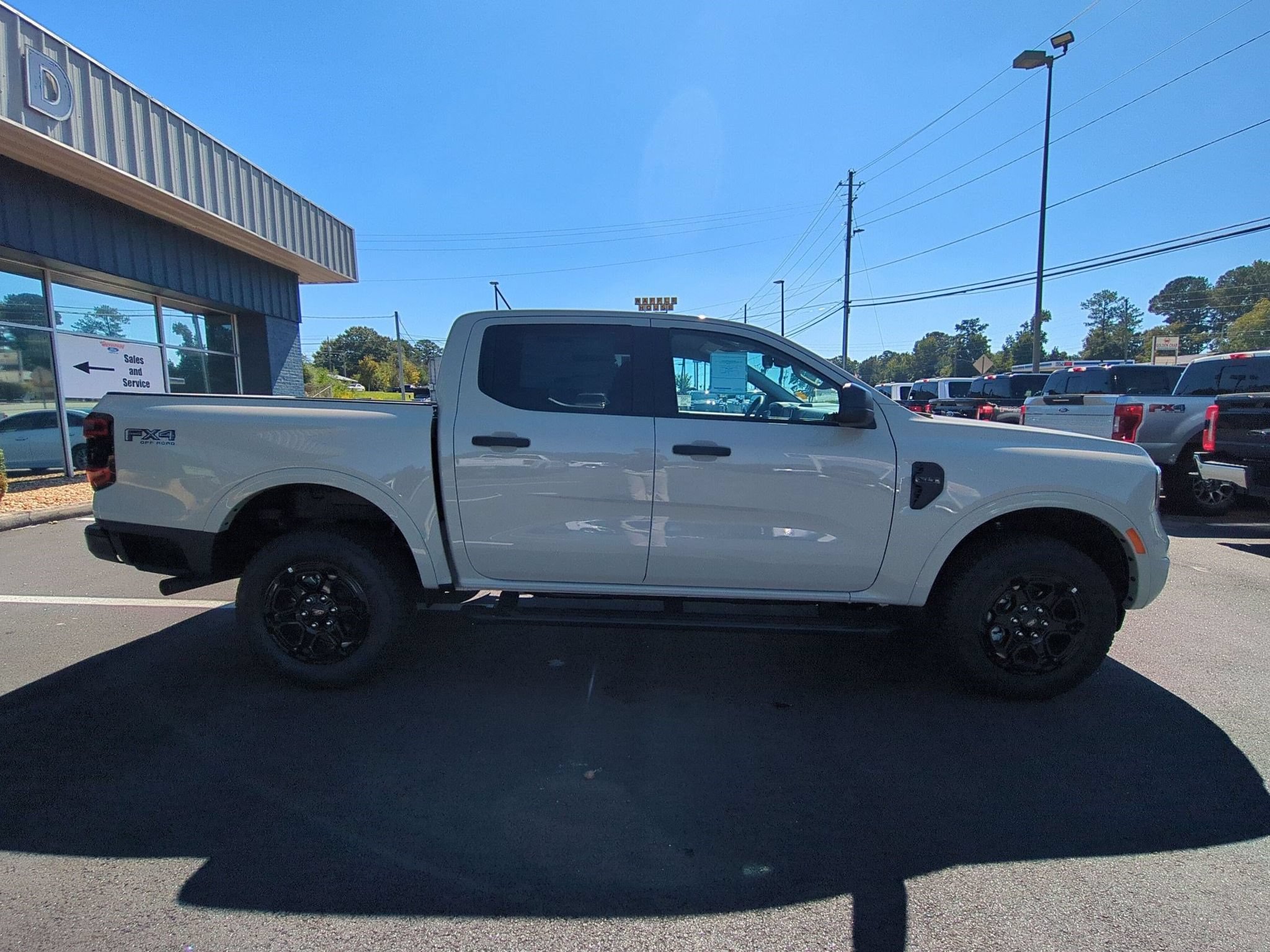 New 2026 Ford Ranger XLT w/ Equipment Group 301A High AWD/4WD image 4