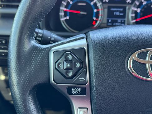 Used 2016 Toyota 4Runner Limited AWD/4WD image 22