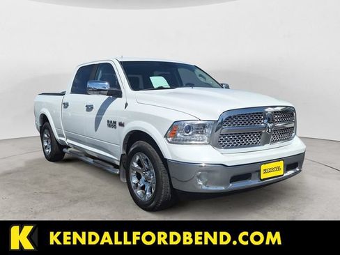 Used 2015 RAM 1500 Laramie w/ Convenience Group AWD/4WD image 3