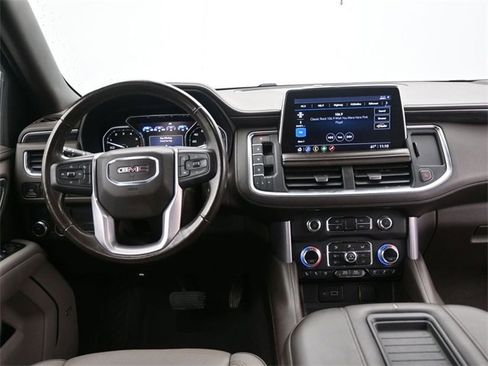 Used 2021 GMC Yukon SLT image 11