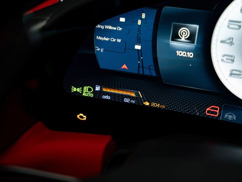 Used 2024 Ferrari Roma Spider image 35