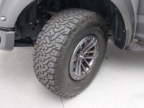 Used 2020 Ford F150 Raptor w/ Equipment Group 802A Luxury image 34