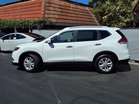 Used 2016 Nissan Rogue SV w/ SV Premium Package FWD image 3