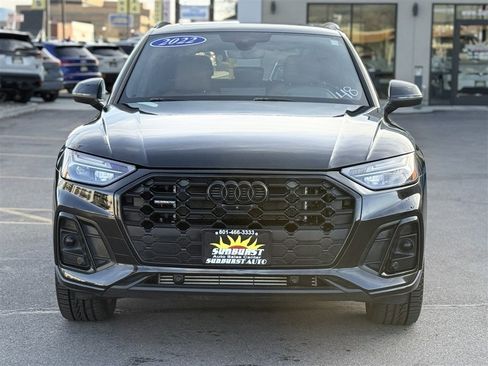 Used 2022 Audi Q5 e Premium Plus w/ Premium Plus Package image 2