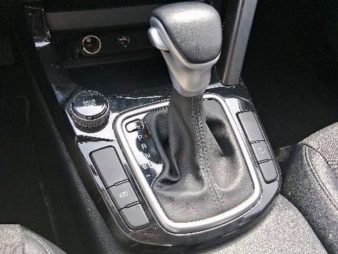 Used 2025 Kia Seltos S FWD image 28